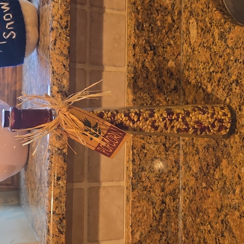 Vintage popcorn decor
